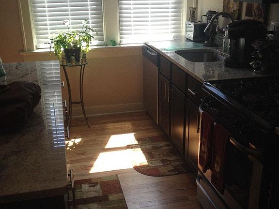 5th image of 2233 W Wilson Ave APT 1A