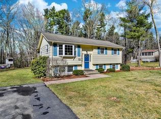 31 Sleigh Rd, Chelmsford, MA 01824
