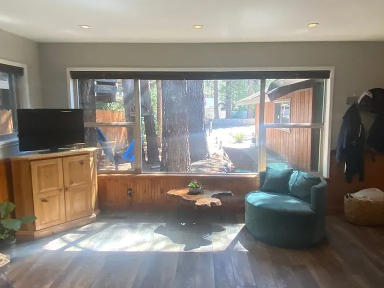 865 Sonoma Ave — Photo 5