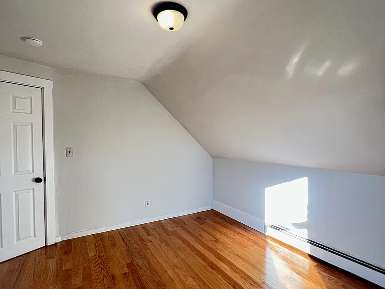 27 Barry St #2R — Photo 19