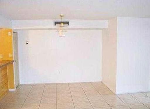 1st image of 923 NE 199th St APT 103