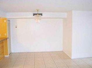 923 NE 199th St APT 103, Miami, FL 33179
