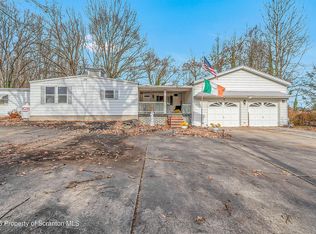 10 Bald Mountain Rd, Scranton, PA 18504