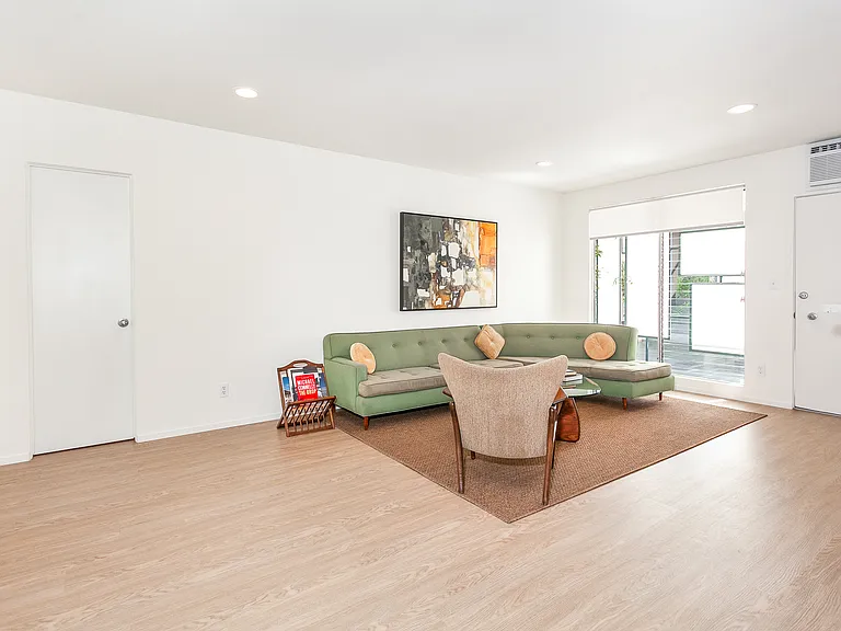 936 N San Vicente Blvd #16 — Photo 10