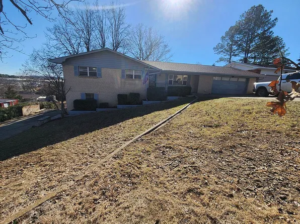 109 Phoenix Ave, Arkoma, OK 74901