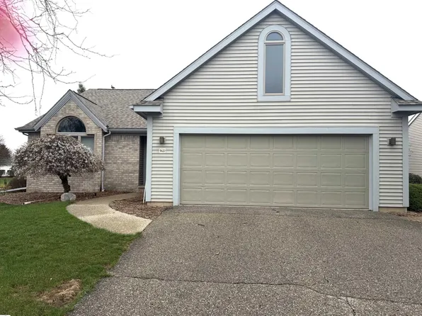 5620 W Spring Knoll Dr, Bay City, MI 48706