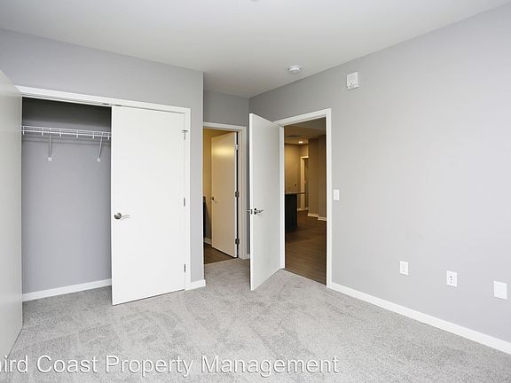 5th image of 601 Michigan St NE APT 404