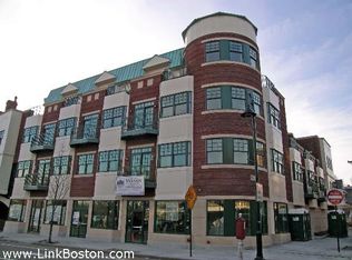 10 Vernon St #PENTHOUSE 2, Brookline, MA 02446