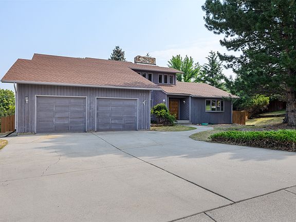 2nd image of 132 Fairway Dr