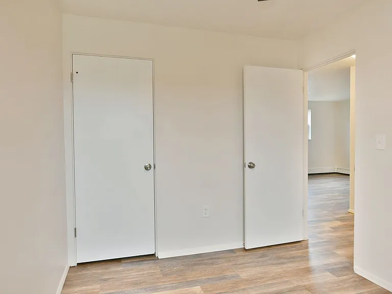 560 Gladys St — Photo 19