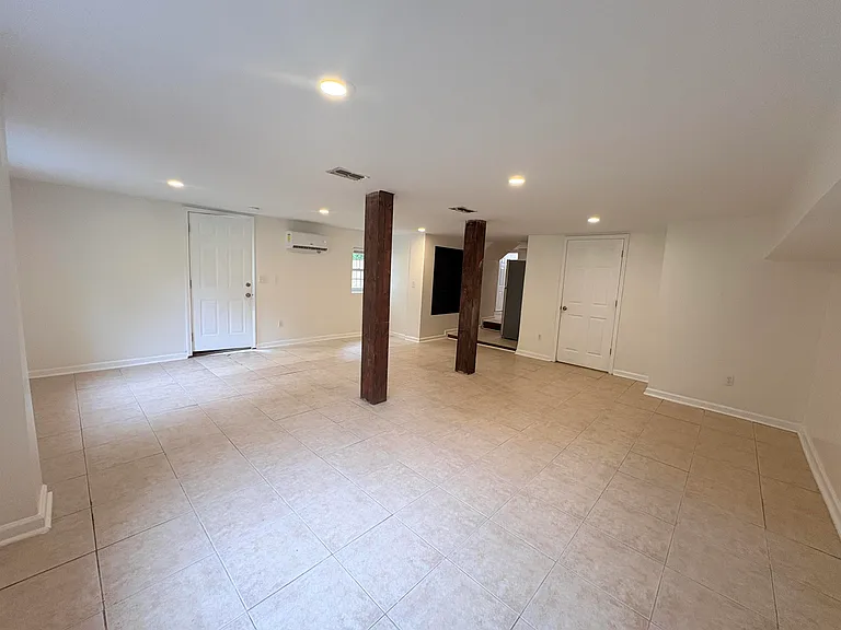 212 Barbourville Dr #STUDIO — Photo 3