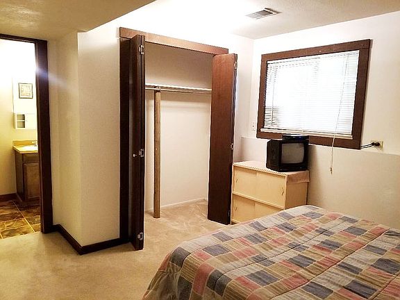 1st level bedroom