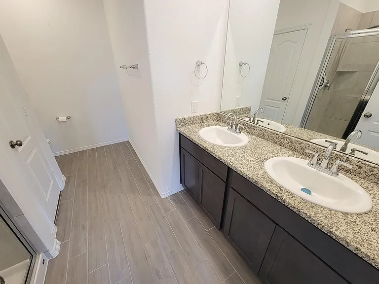 25392 Northpark Lake Dr — Photo 23