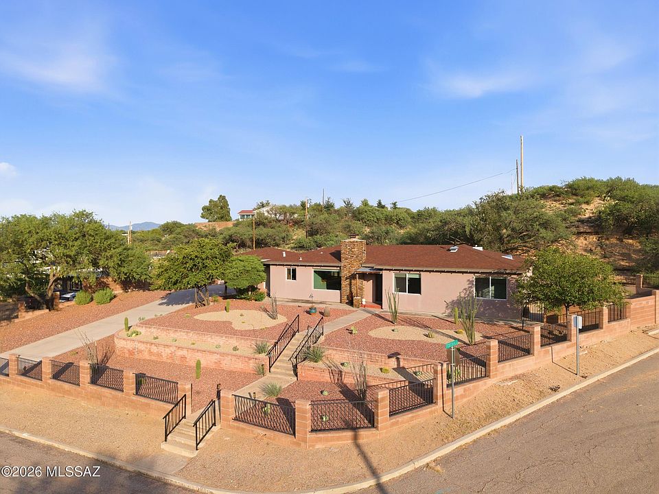 1st image of 697 S Foothill Dr