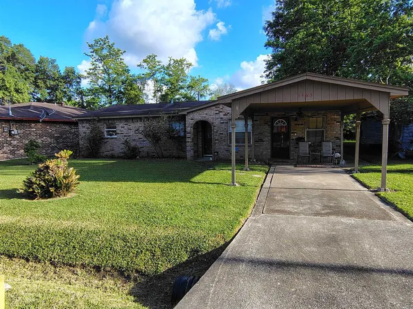 1465 Fairway St, Beaumont, TX 77703