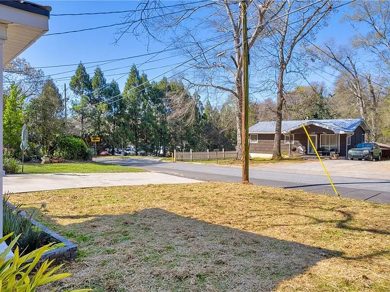 315 Evans St — Photo 5