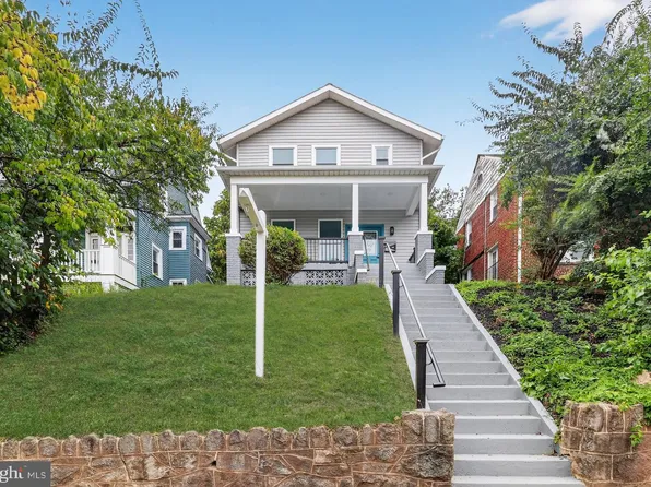 2948 Mills Ave NE, Washington, DC 20018