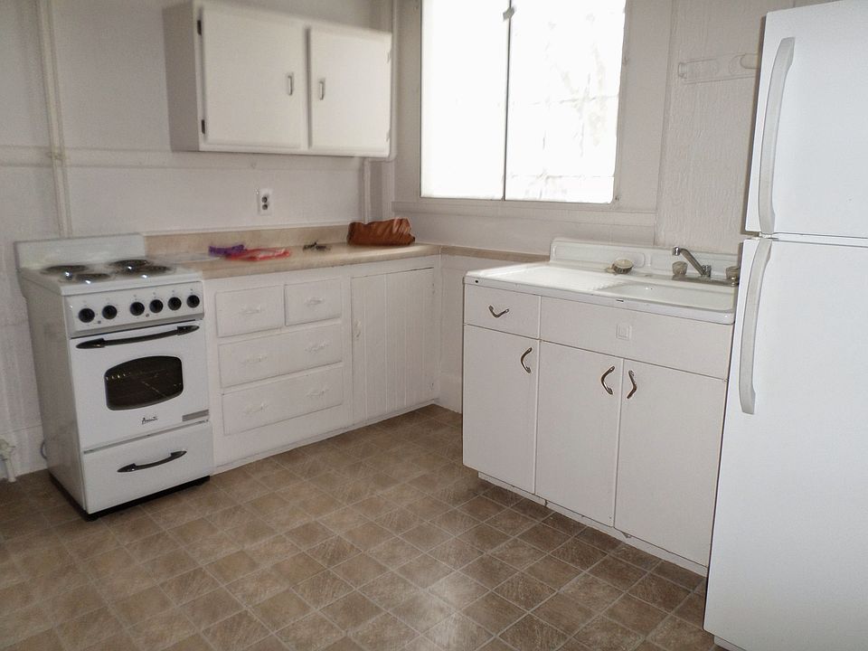 2nd image of 147 High St APT 3