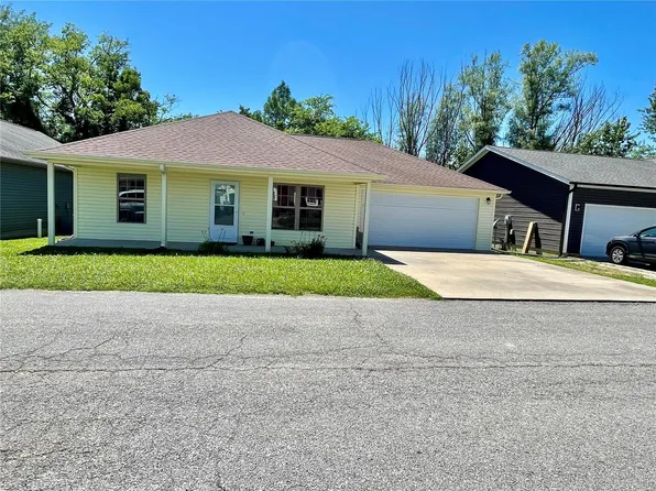 212 Arbor Cir, Jackson, MO 63755