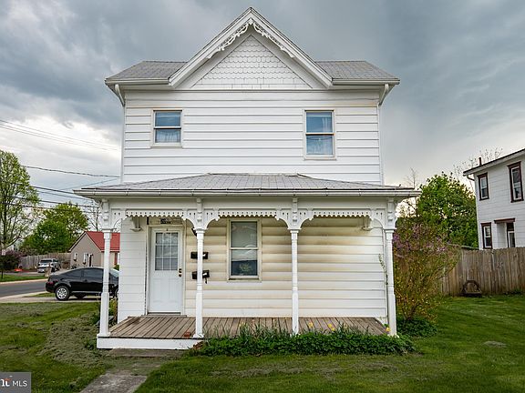 2nd image of 20 W College Ave