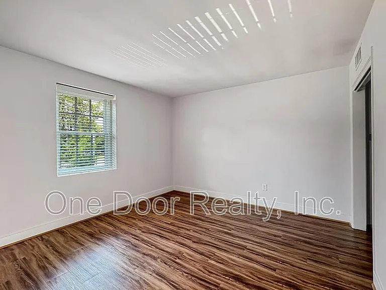 732 Scotland St #14 — Photo 8