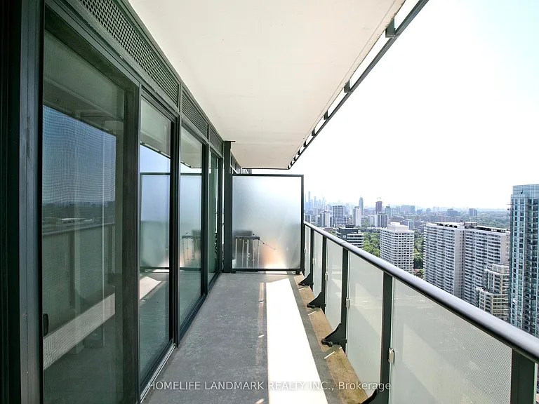 185 Roehampton Ave #3312 — Photo 19