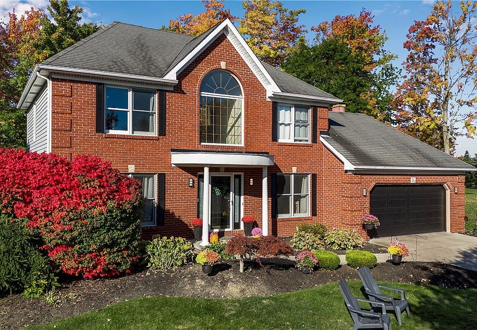 1st image of 76 Southpoint Dr
