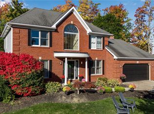 76 Southpoint Dr, Lancaster, NY 14086