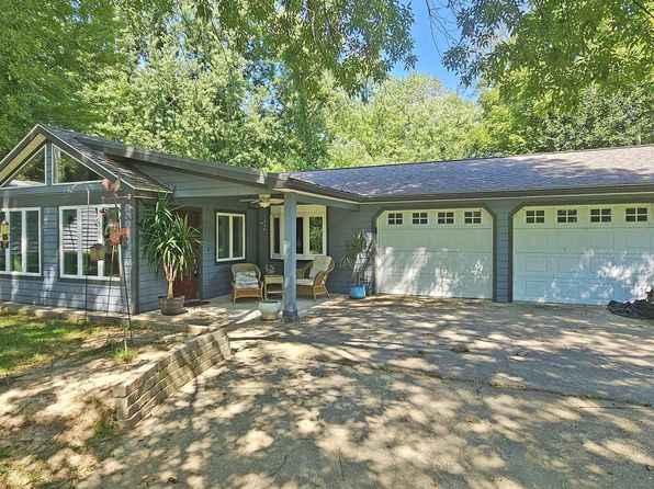 8988 E 850th Ln, Mount Carmel, IL 62863