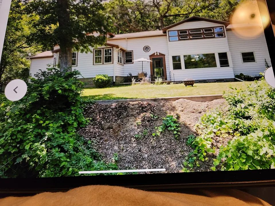 9343 Shady Ln