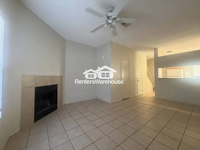 1970 N Hartford St #4 — Photo 4