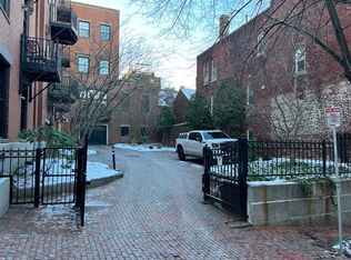 41 Phillips St, Boston, MA 02114