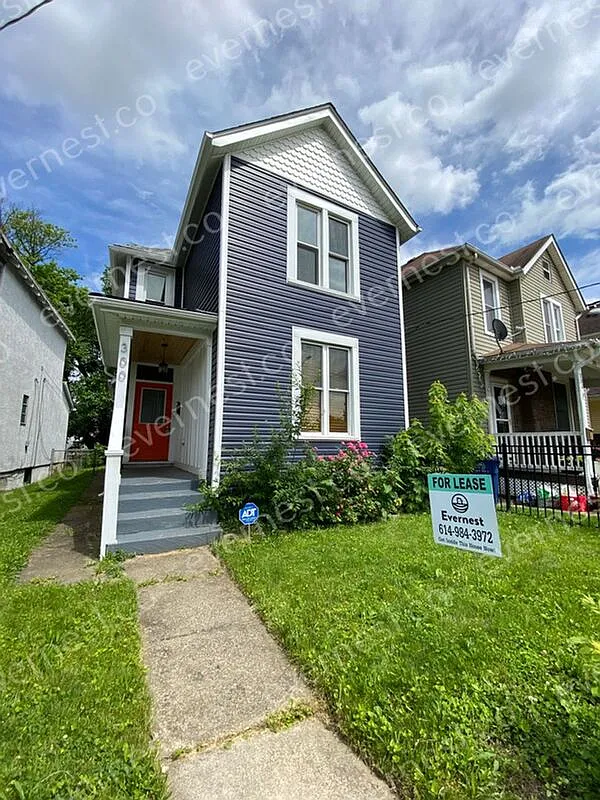 300 Johnson St photo 1