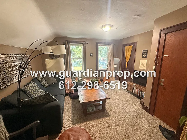 1333 James Avenue — Photo 2