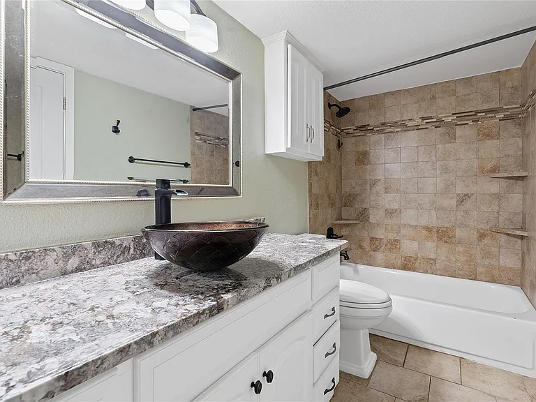 287 S Venture Blvd — Photo 12
