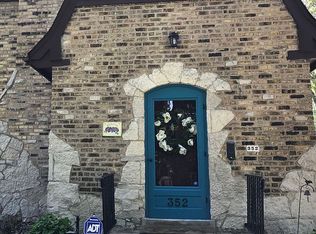 352 Ardmore Rd, Des Plaines, IL 60016