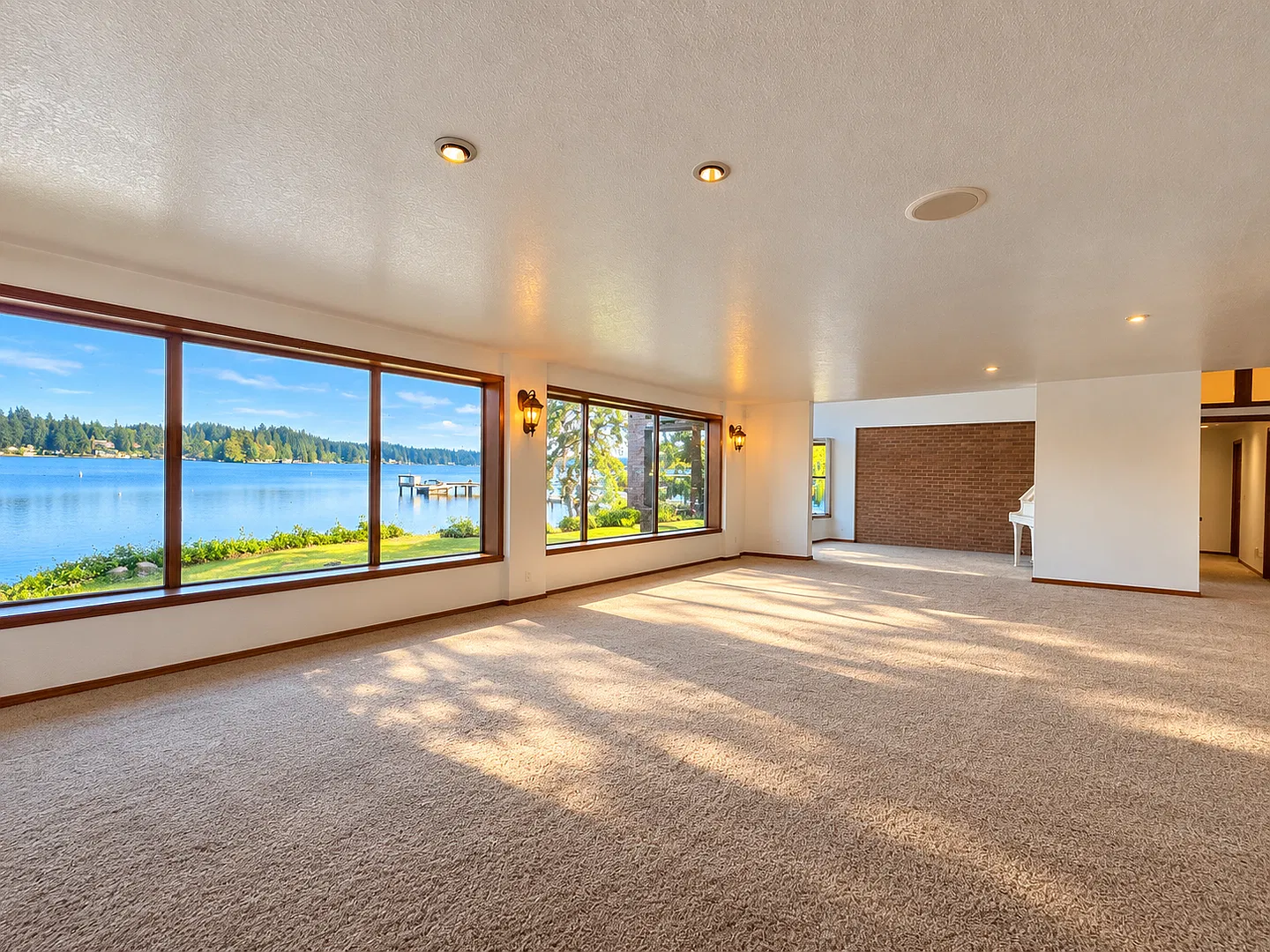 Lake Goodwin Waterfront Living - Spacious Home with Stunning Views! — Photo 4