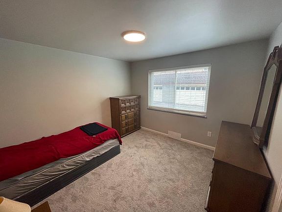4th image of 2415 Drex Ave APT 1