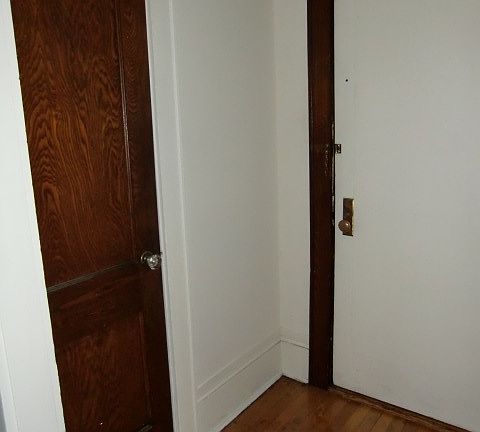 Entry Foyer w/Coat Closet