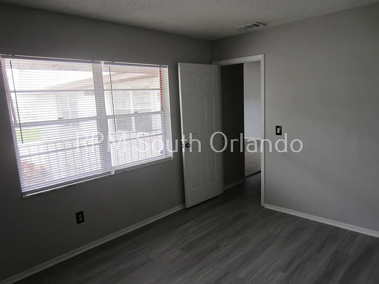 36 Windtree Ln #202 — Photo 11