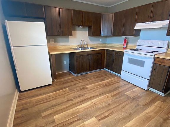 4th image of 135 Georgianna St APT 4