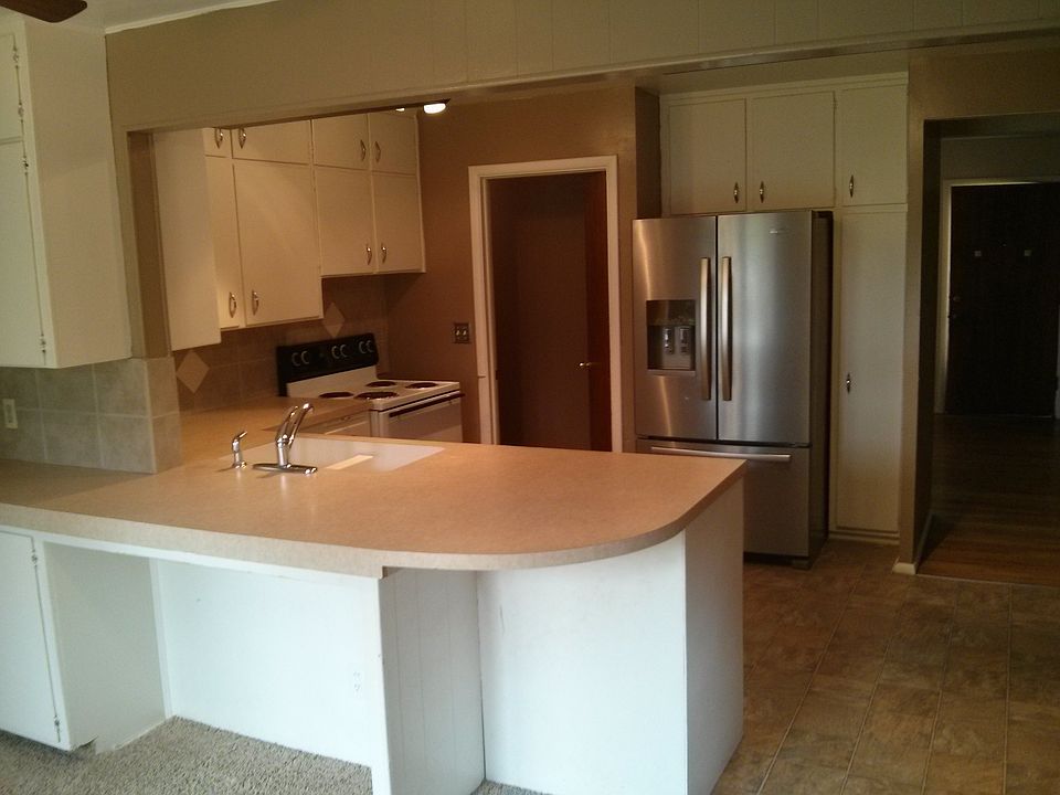 1st image of 2414 17th Ave
