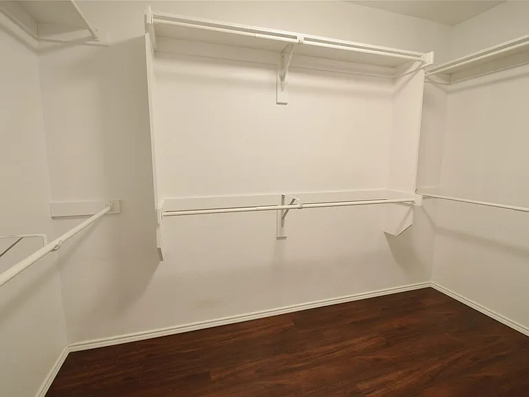 1006 Abigail Dr — Photo 13