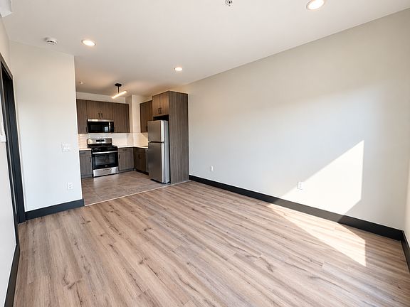 2nd image of 862 Broadway #5