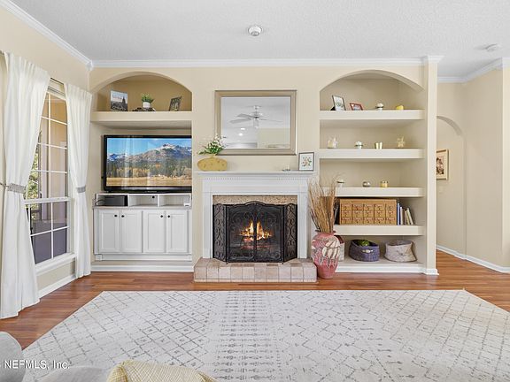 3rd image of 1204 CANOPY Court