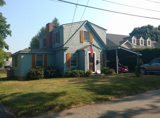59 Cliff Dr, Bristol, RI 02809