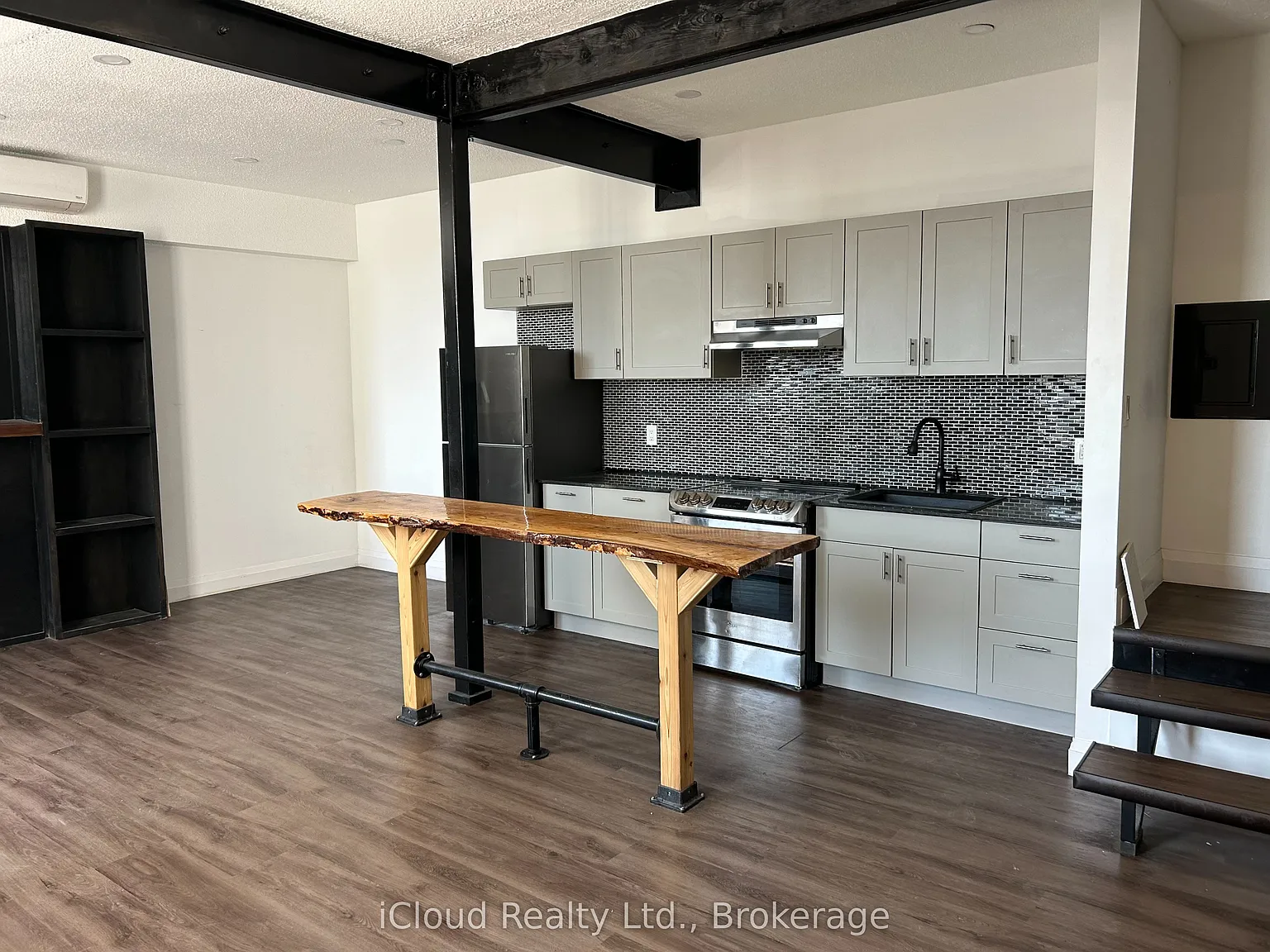 2 bed, $2,388 — Photo 1