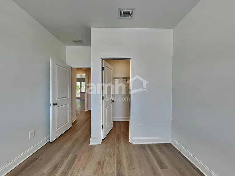 618 Grohmann Path — Photo 11