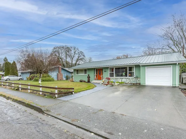 48340 Hills St, Oakridge, OR 97463