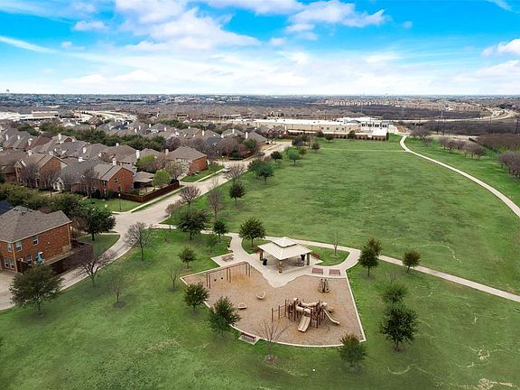 3rd image of 4679 Hearthstone Dr